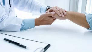 Большинство россиян не доверяют врачам и жалуются на плохое медобслуживание