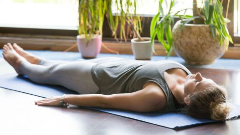 Упражнение для профилактики варикоза и здоровья позвоночника