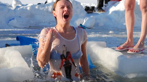 Кому нельзя окунаться на Крещение