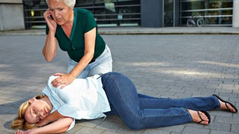 Когда и как правильно вызвать скорую помощь