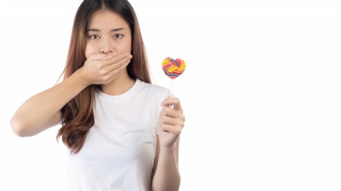 Эти продукты разрушают зубную эмаль: топ-10