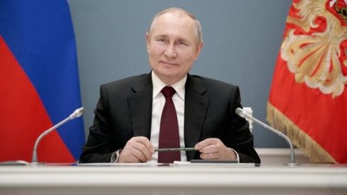 Путин привился от коронавируса за закрытой дверью