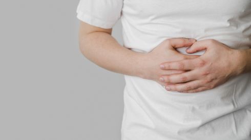 9 привычек, разрушающих желудок